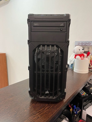 Corsair Carbide SPEC-01 Mid Tower Gaming PC Κουτί με Παράθυρο Μαύρο Σαν Καινούργιο