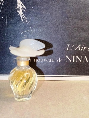 L'air du Temps Nina Ricci Eau de toilette 2.5 ml like new vintage collectible