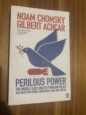 Perilous Power των Noam Chomsky και Gilbert Achcar σαν καινούργιο, Αγγλικά