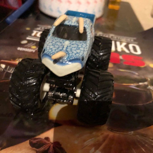 Monster truck like new