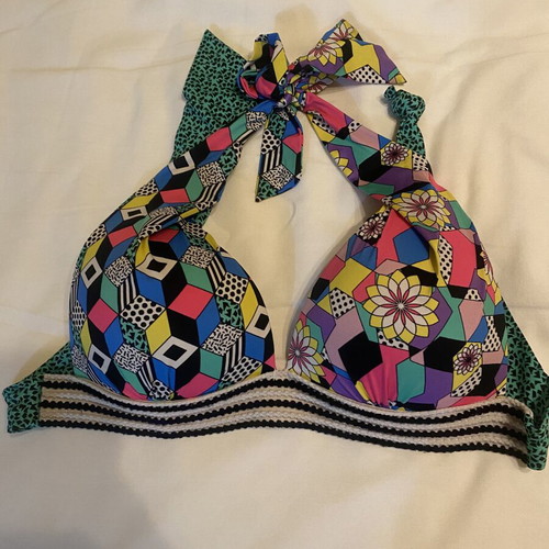 Crool bikini top like new, size M