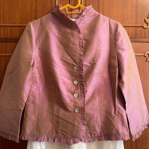 Short jacket 100% silk Italian size L like new