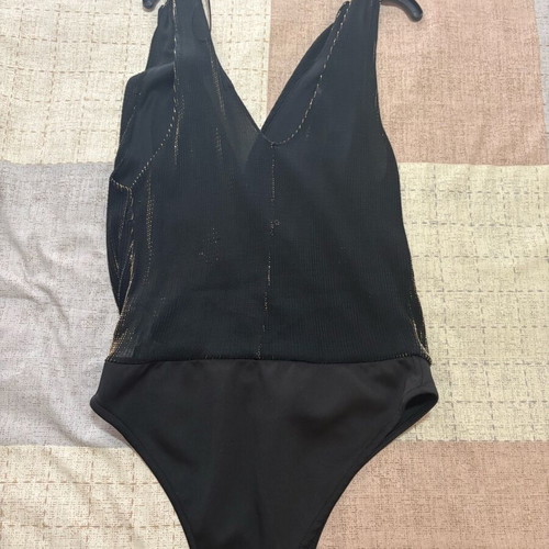 Pull&Bear black bodysuit with transparency and V neckline like new, size M