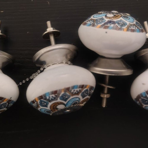 Ceramic knobs set of 4 in blue and beige shades, new