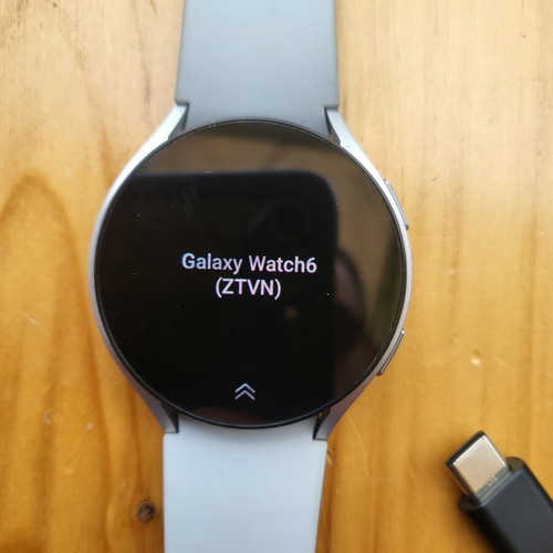 Samsung Galaxy Watch 6 like new smart watch with AMOLED display