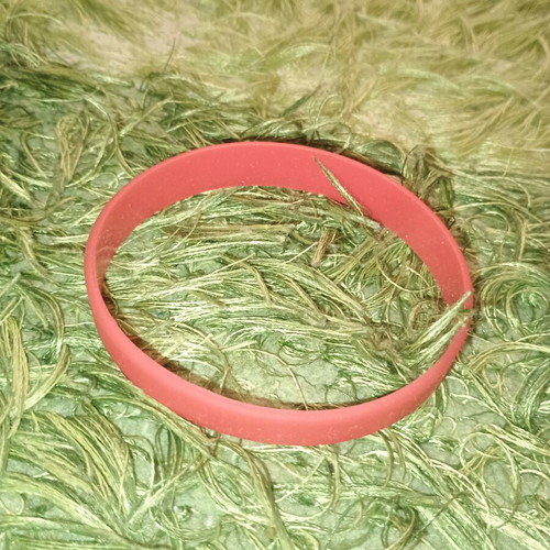 XIXO Silicone Bracelet good condition, red and white