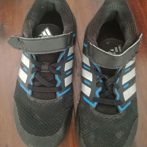 Adidas athletic shoes used, size 33 1/2, velcro closure