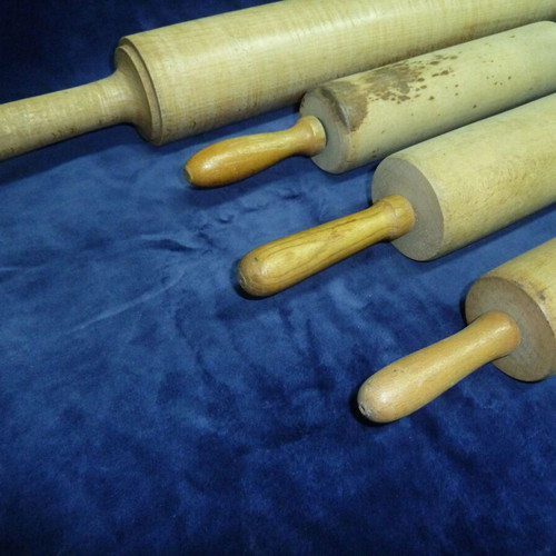Wooden rolling pins used, set of 4, various sizes