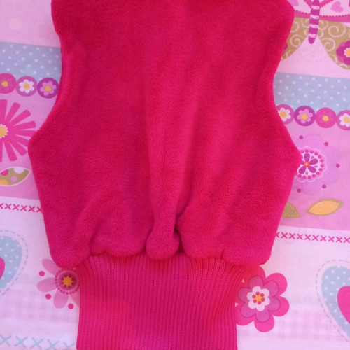 Pink sleeveless vest like new for ages 5-6
