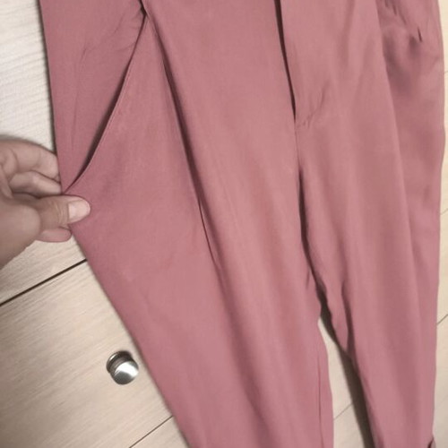 Zara summer pants small, ankle length, rotten apple color, used