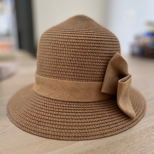 Summer hat made of jute like new with side bow