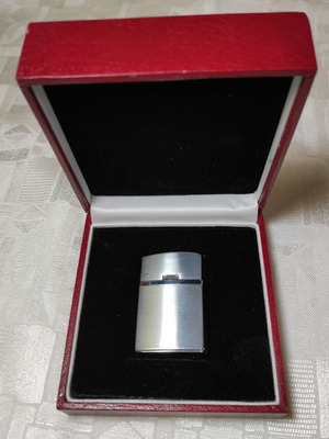 Gas lighter Zippo style in box