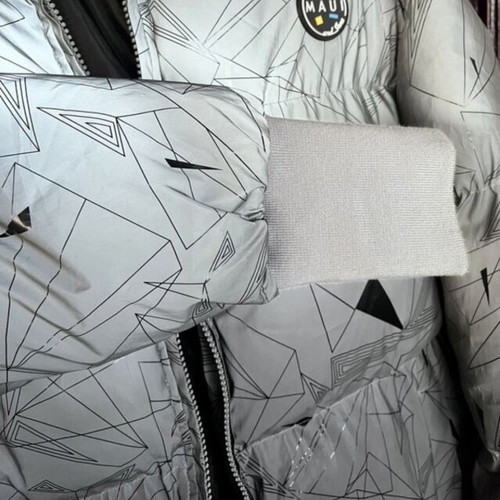 Maui & Sons Jacket like new, windproof and waterproof, gray-silver