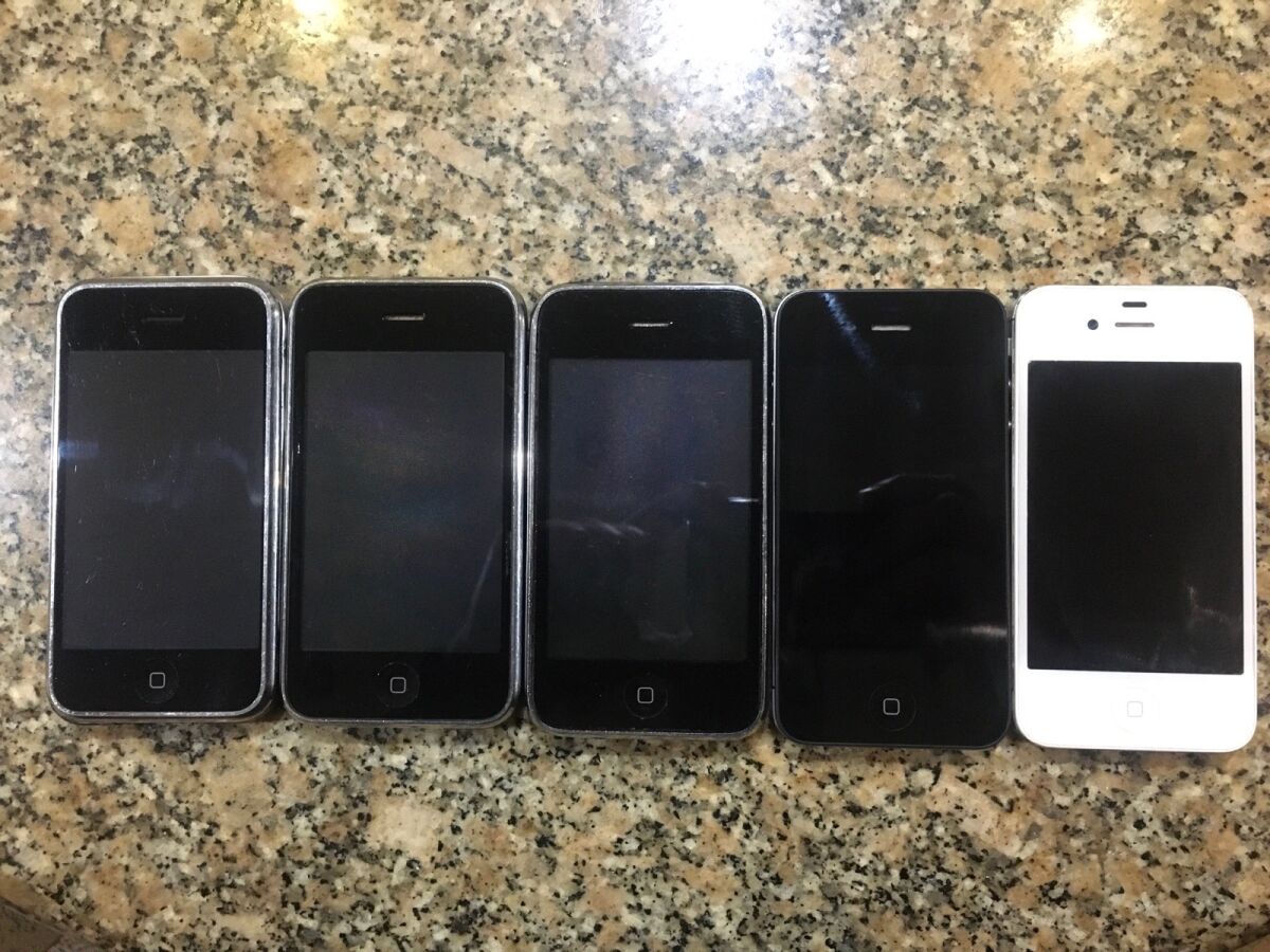 iPhone 2G 3G 3GS 4 4s used, collection… - € 580,00 - Vendora.cy