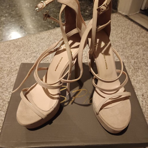 S.Piero women's sandal like new, sugar color, size 38