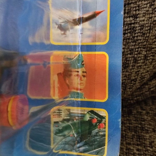 Thunderbird Tinibiz playset like new, collectible 1999