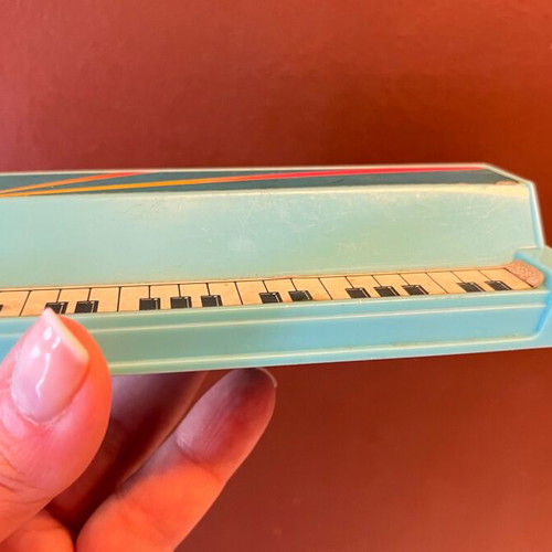 Bibi-bo harmonium and rockers used