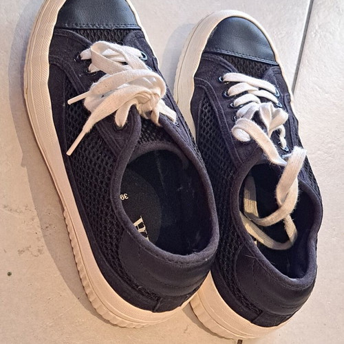 Zara black sneakers with white sole like new, mesh material, size 39
