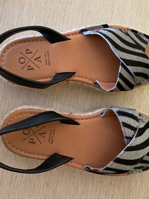 Popa Sandals Size 37 New Black and Gray