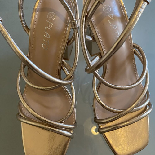 Sandals gold color platform size 38 like new