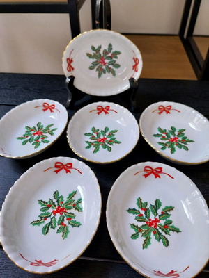 Set of 6 porcelain plates with Christmas motif, Germany