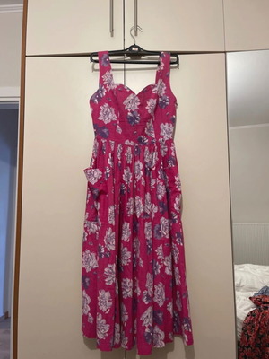 Laura Ashley floral dress size M like new, cotton, adjustable straps