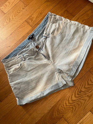 H&M denim shorts used, light blue, size 42