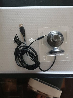 Trust web camera like new, HD 1.3MP with 6 LEDs and microphone
