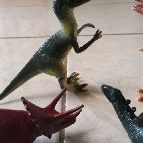 Dinosaur figures pack of 10 like new