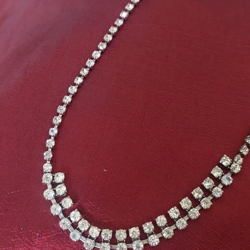 Vintage necklaces with stones like new, pack of 2