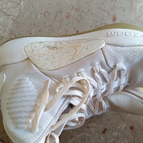 Nike Zoom Basketball Shoes Size 45 Used White