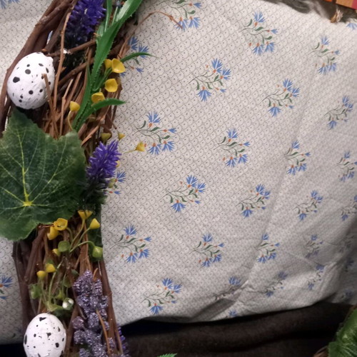 Handmade Easter wreath 65×52 like new