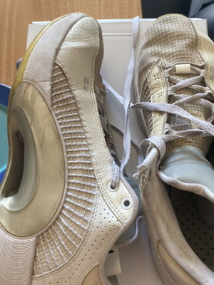 Nike basketball shoes used, size 44.5, white