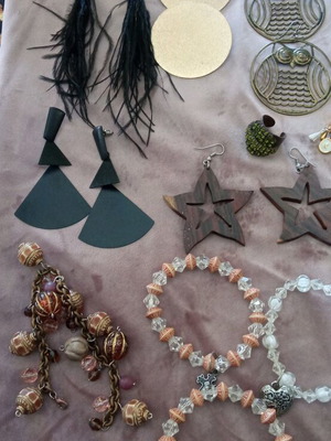 Jewelry set used, 30 pieces with earrings, rings, bracelets