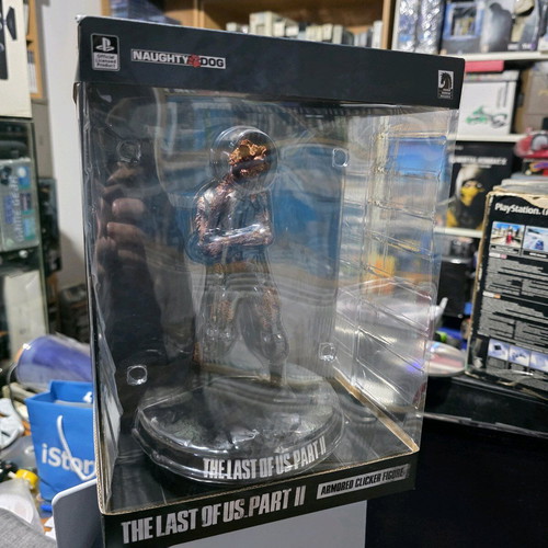 The Last Of Us Part 2 Armoured Clicker figure new
