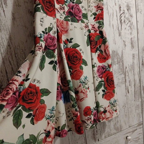 Grama Floral Dress like new, size L, white multicolor