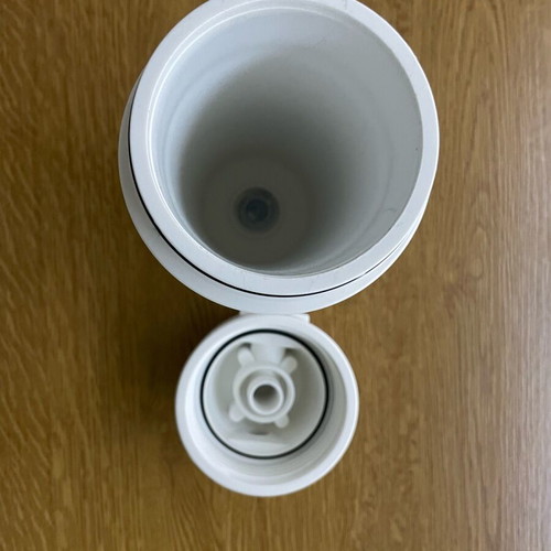 Water filter housing 10” like new with 1/2 inch connection