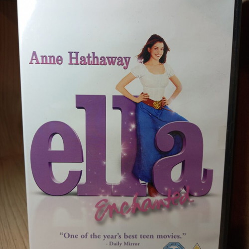 Ella Enchanted DVD like new with English subtitles