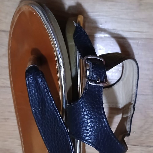 Women's black flat sandals with gold details size 37 used
