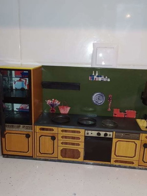 Τσιγκινη κουζίνα για κούκλες μεταχειρισμένη, παλιά, 50x29.5cm