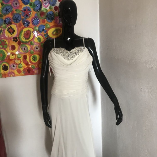 White dress Aslanis Home new, decorated bust