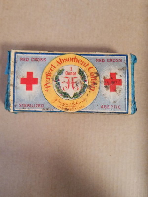Vintage κουτί βαμβακιού Johnson & Johnson Perfect Absorbent Cotton με περιεχόμενο Α' Παγκόσμιος Πόλεμος