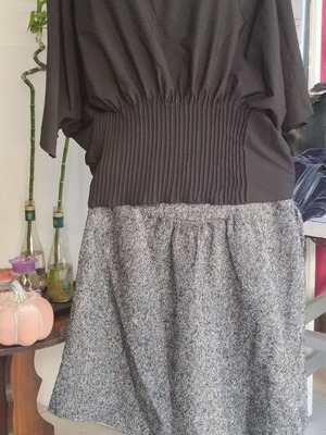 Skirt and blouse set like new