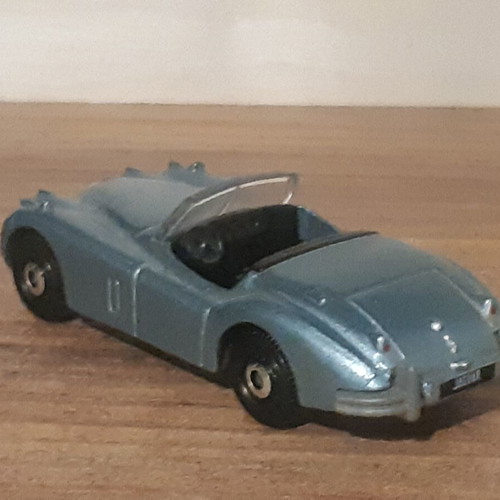 Hot Wheels Jaguar XK 140 toy car like new