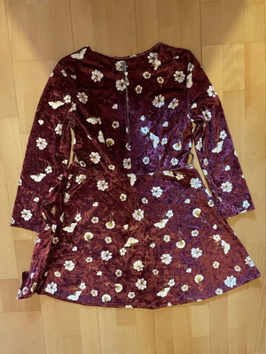 Velvet mini dress size S like new