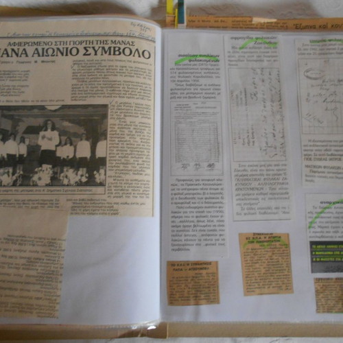 Women's Topics used, archive with over 130 clippings