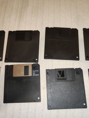 Computer floppy disks from 1990s like new