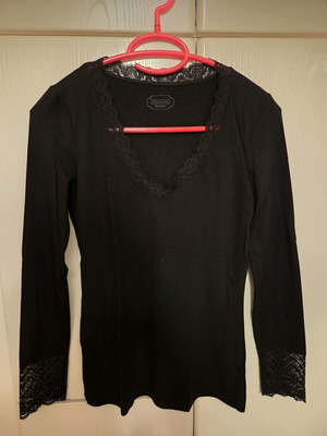Intimissimi black blouse small with lace like new