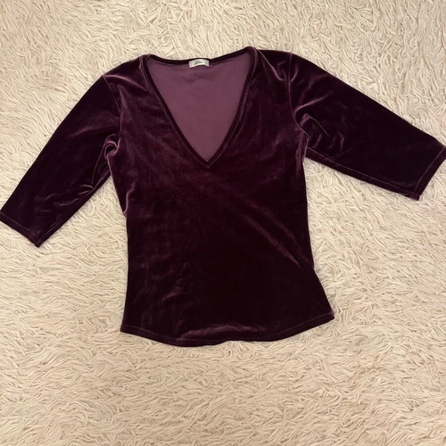 Elastic velvet blouse purple with three-quarter sleeves like new, size M