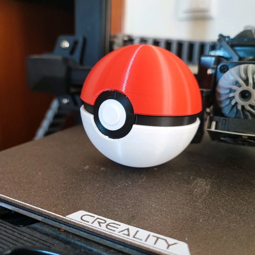 Pokeball with opening and closing mechanism new